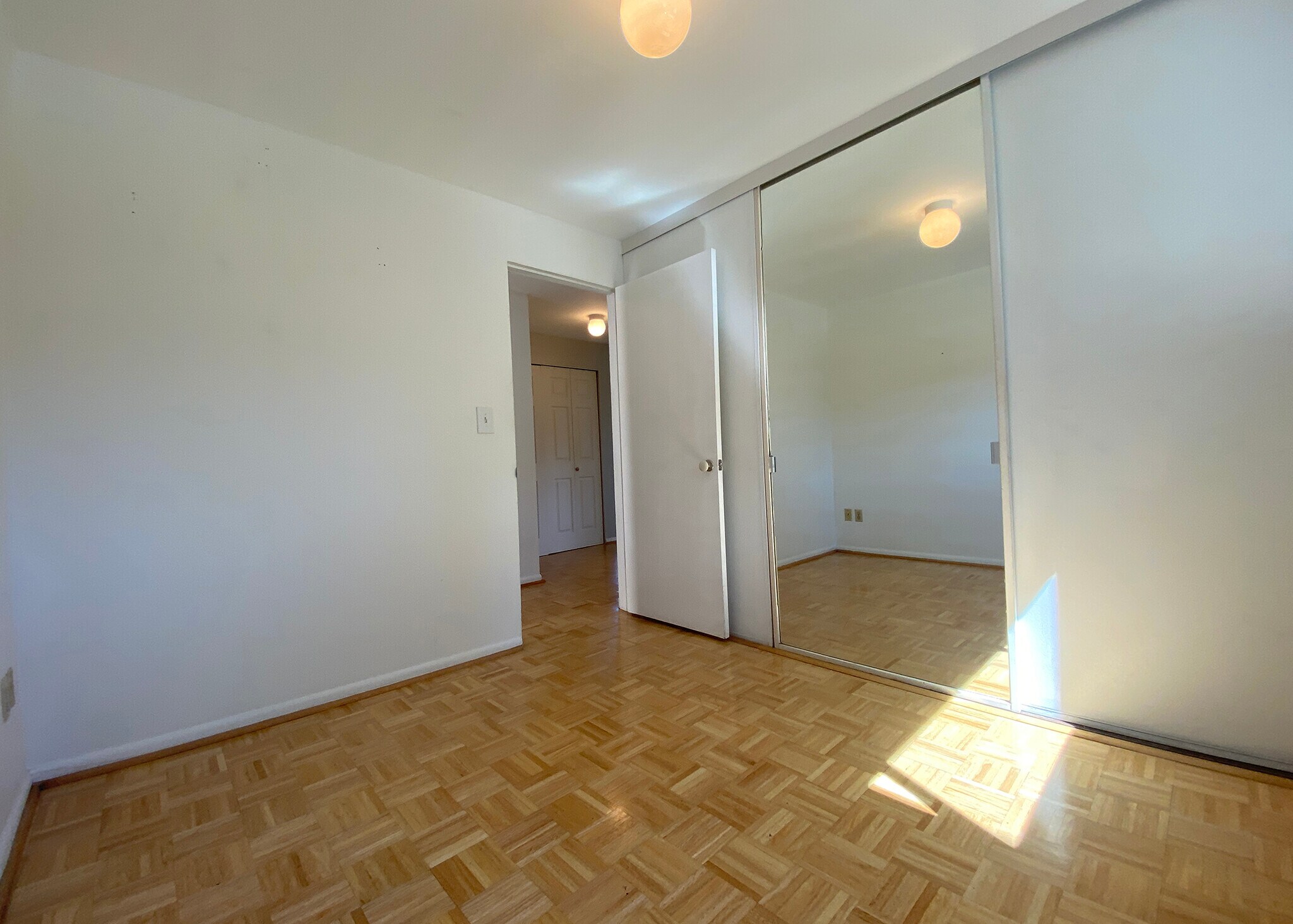 Building Photo - 65 Kirkland Ave