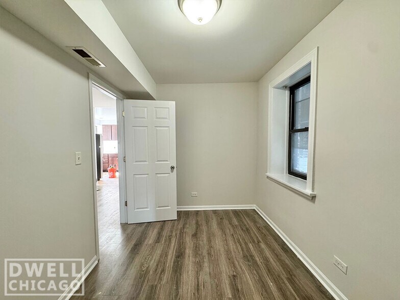 Building Photo - 2120 N Whipple St