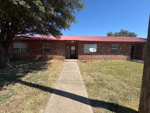 Building Photo - "Charming & Cozy 2-Bedroom Home in Lorenzo...