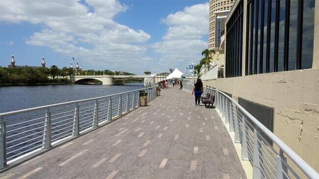 Building Photo - 345 Bayshore Blvd