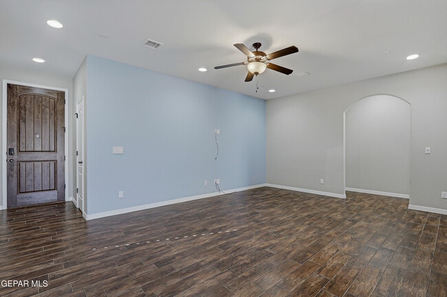 Building Photo - 2508 Eastern Sky St