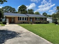 Building Photo - 950 E White Pond Rd