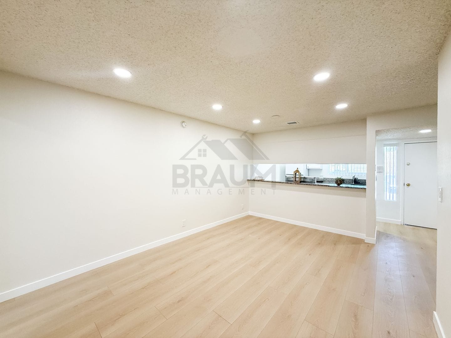 Building Photo - 4638 Tilden Ave