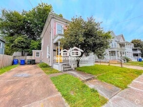 Building Photo - 1305 W 38th St
