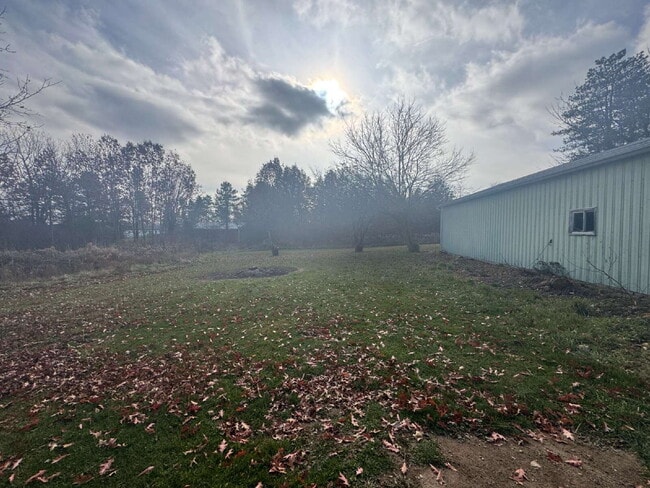 Building Photo - Endless Space Indoors & Out—Beautiful 3BR Home with Barn