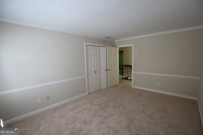 Building Photo - 55 Ivy Chase NE