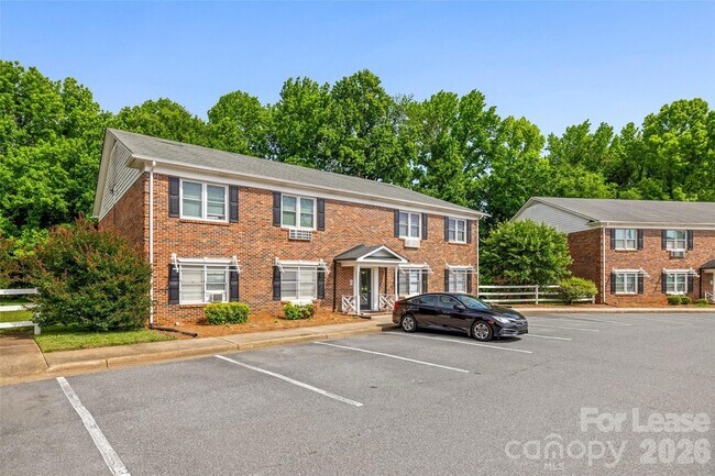 Building Photo - 113 Stroupe Rd