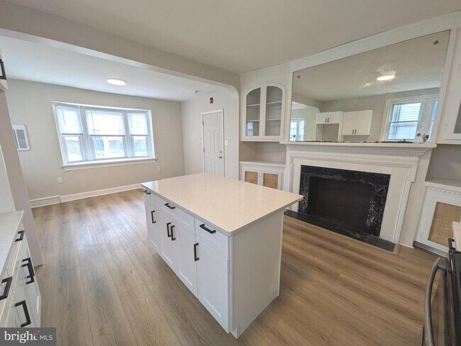 Building Photo - 5750 Rising Sun Ave