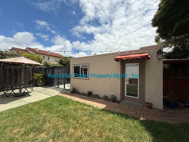 Building Photo - Quiet & Updated Watsonville Charmer 2 plus...