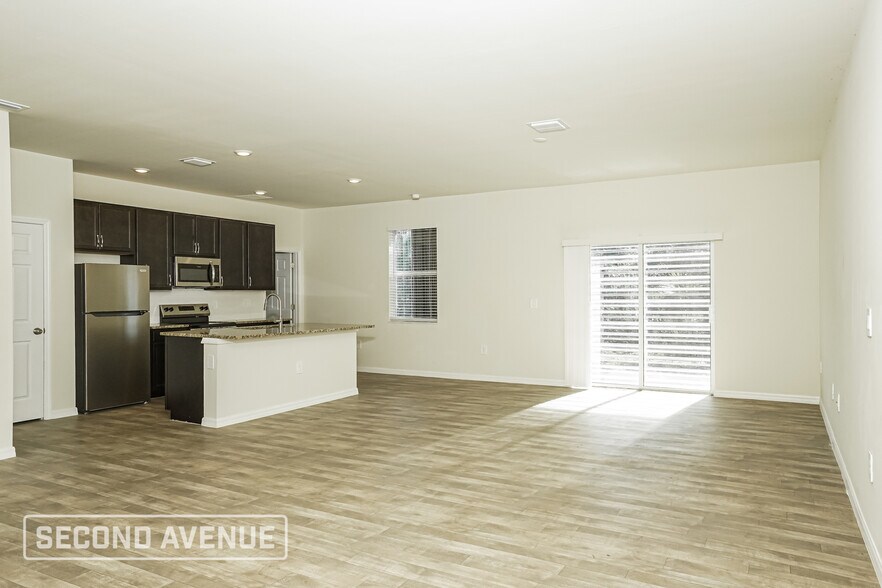 Building Photo - 4737 Manila Ave