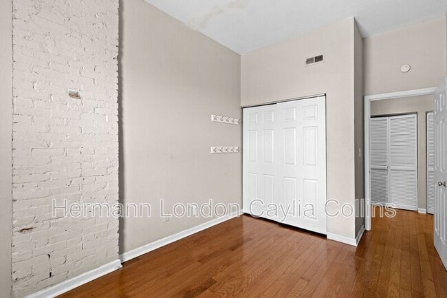 Building Photo - 1708 S Tucker Blvd