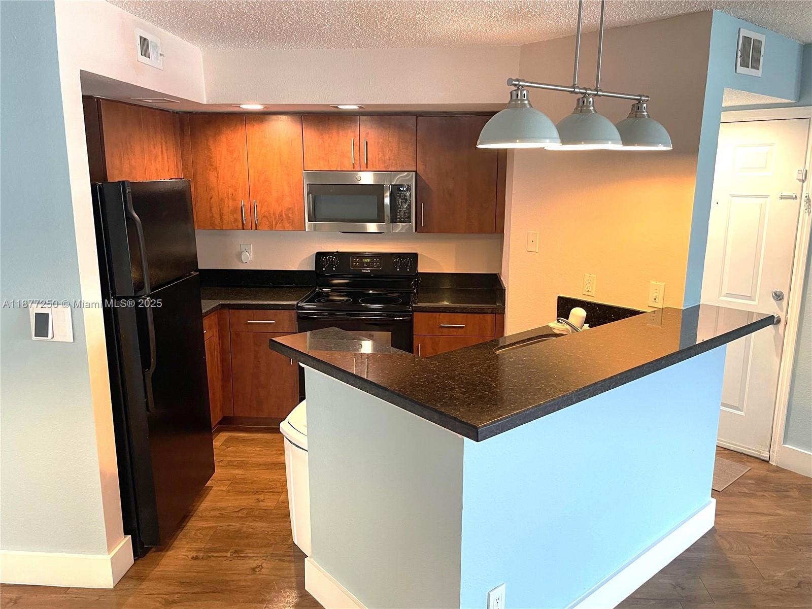 Building Photo - 12760 Vista Isles Dr