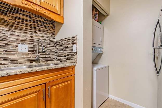 Building Photo - 13608 S Village Dr