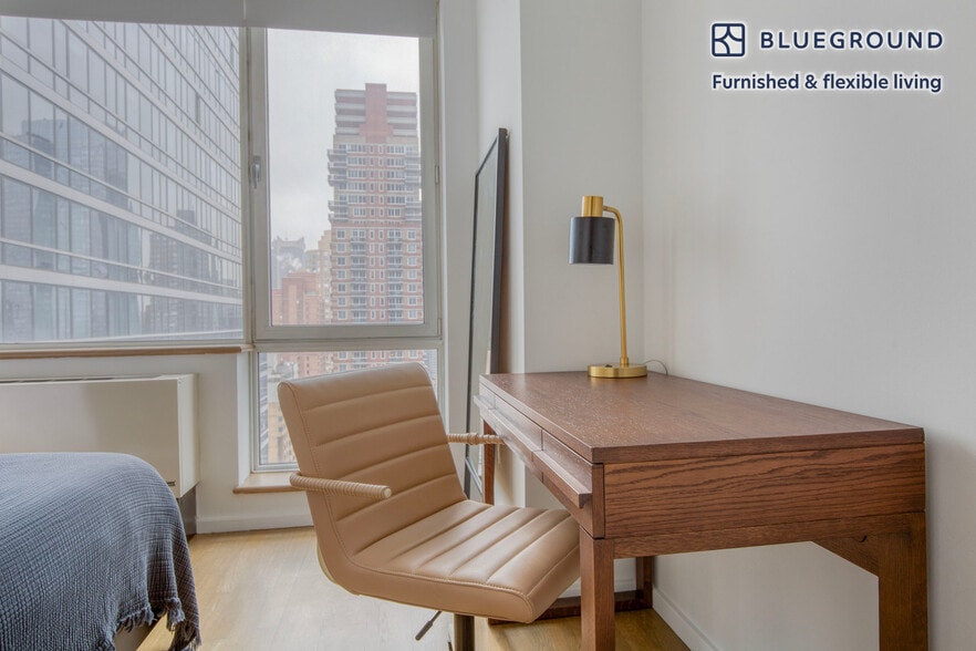 Building Photo - 635 W 42nd St