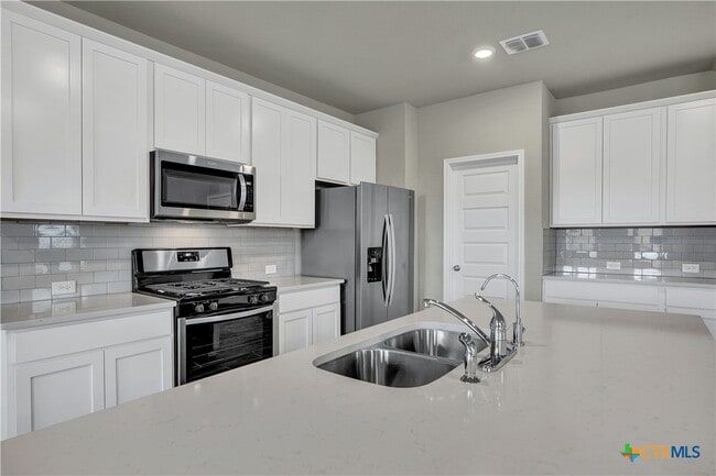 Building Photo - 267 Kinsley Wy