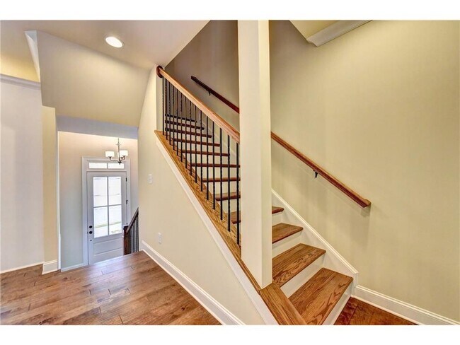 Building Photo - 5239 Cresslyn Rdg