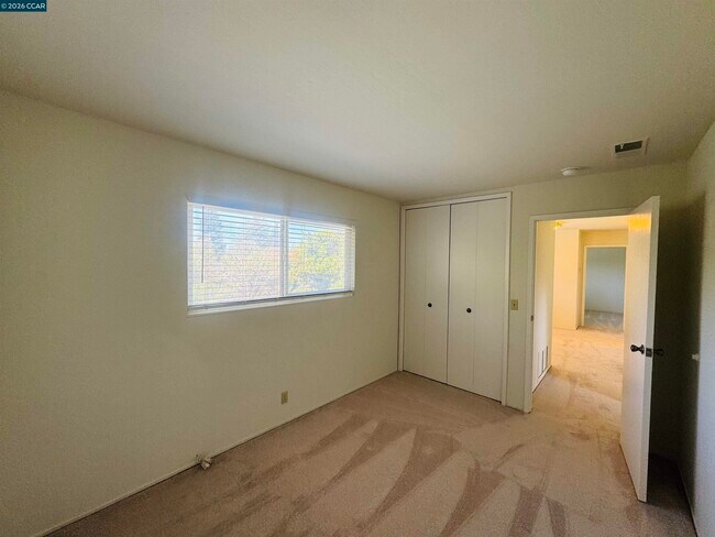 Building Photo - 103 Castle Rock Rd