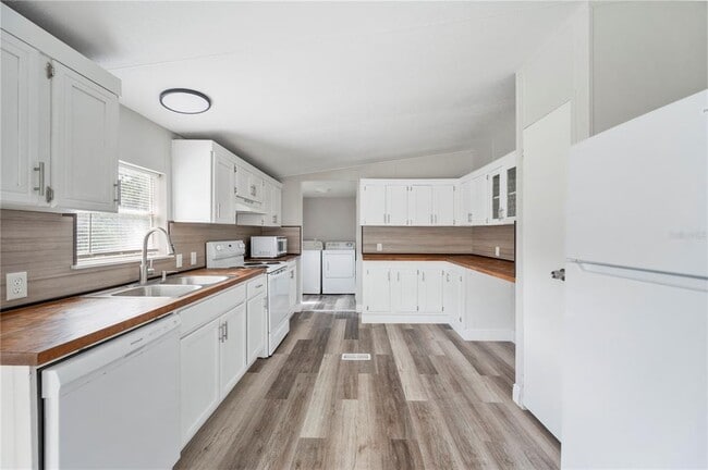 Building Photo - 4129 Woodsridge Dr
