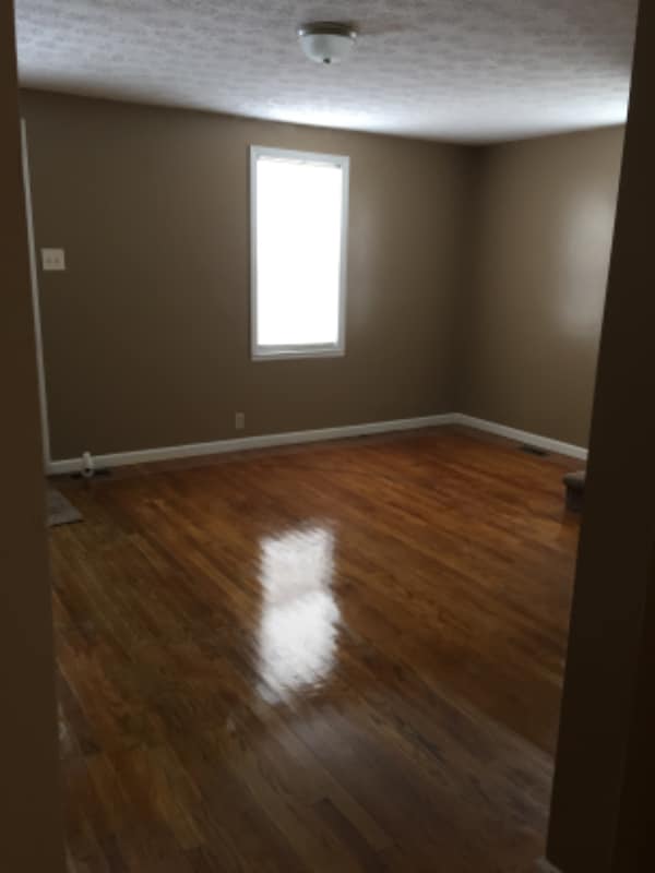 Building Photo - 428 Hill Dr