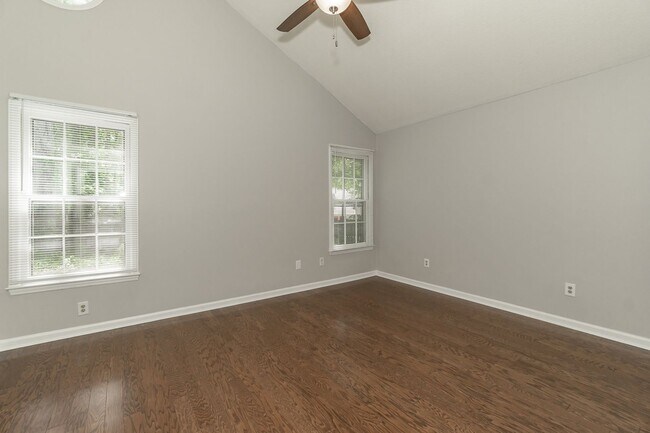 Building Photo - 3 Bedroom Home in the Heart of Cary