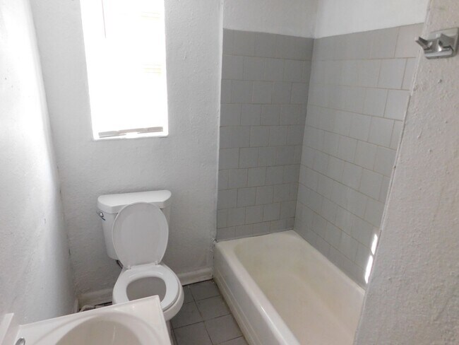 Building Photo - PRICE REDUCTION on this Newly Remodeled Du...