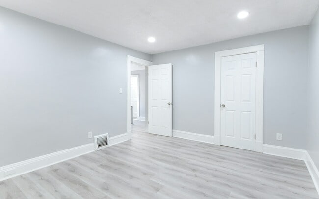 Building Photo - 3317 Virginia Ave