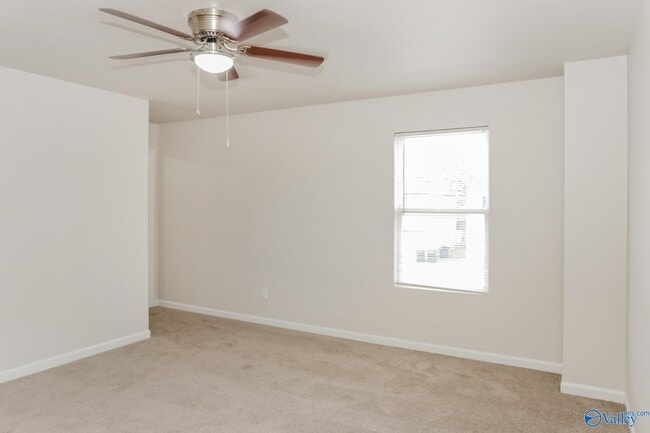 Building Photo - 215 Farmington Dr