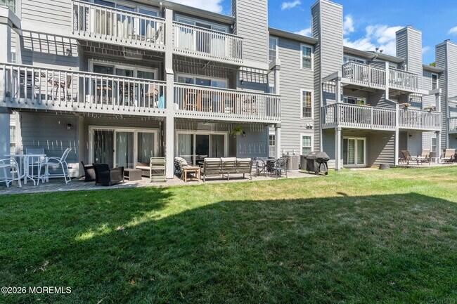 Building Photo - 110 Sea spray Ln