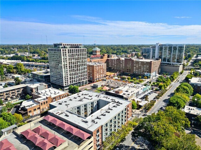 Building Photo - 620 Glen Iris Dr NE