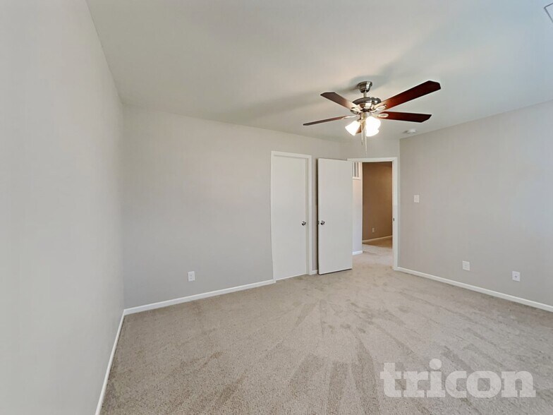 Building Photo - 843 Bitting Hall Cir