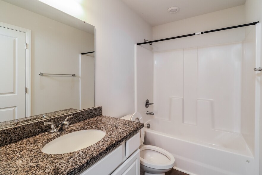 Building Photo - 132 Tondee Wy