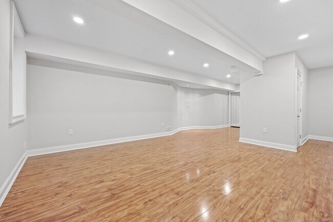 Building Photo - 103 Rock Spring Rd