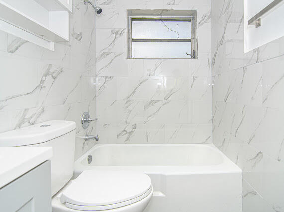 Building Photo - 1605 SW 11th Ct