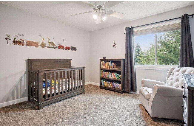 Building Photo - Beautiful Remodeled 5 Bedroom