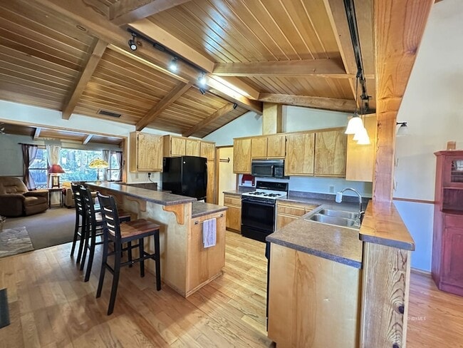 Building Photo - 26748 Mcmahan