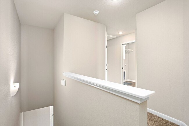 Building Photo - Brand New 3/2.5 Townhome