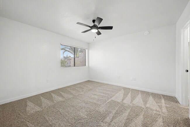 Building Photo - 16624 E Palisades Blvd