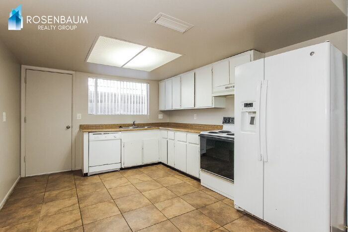 Building Photo - 3313 W Harmont Dr