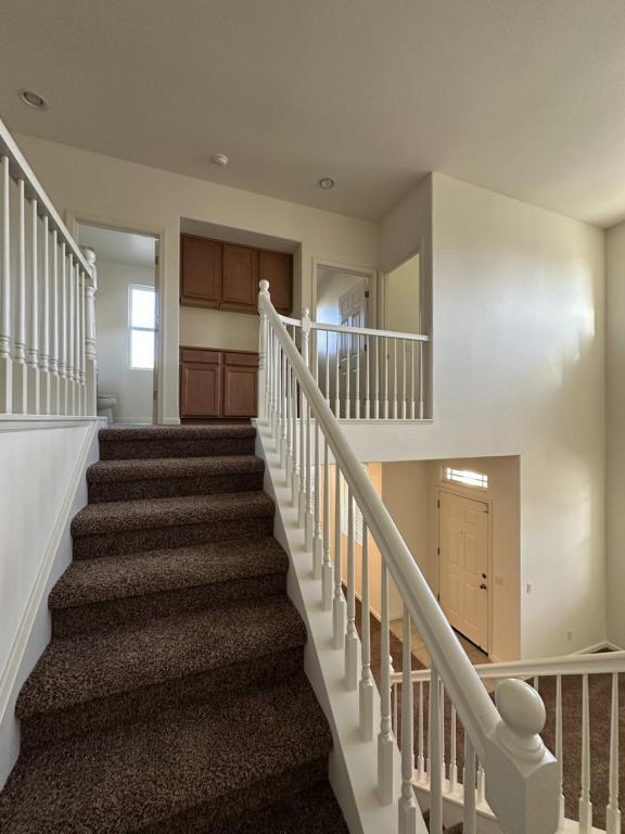 Building Photo - 1539 Figueroa Dr