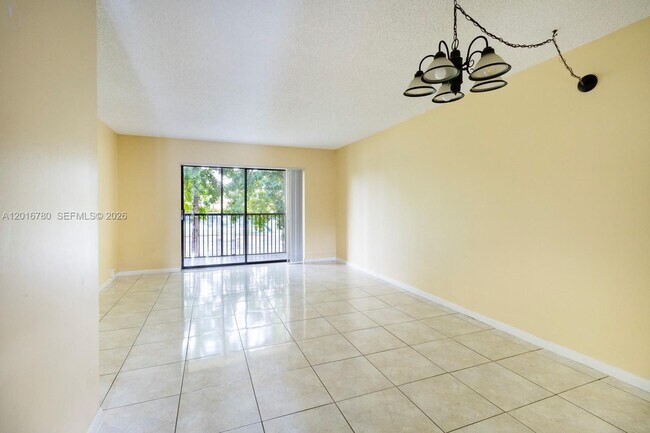 Building Photo - 9000 NW 28th Dr