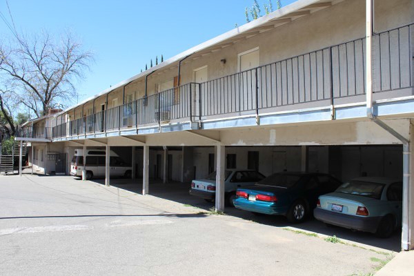 Building Photo - Del Rio Apartments