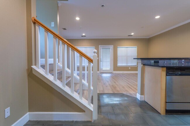 Building Photo - 114 Haven Cir