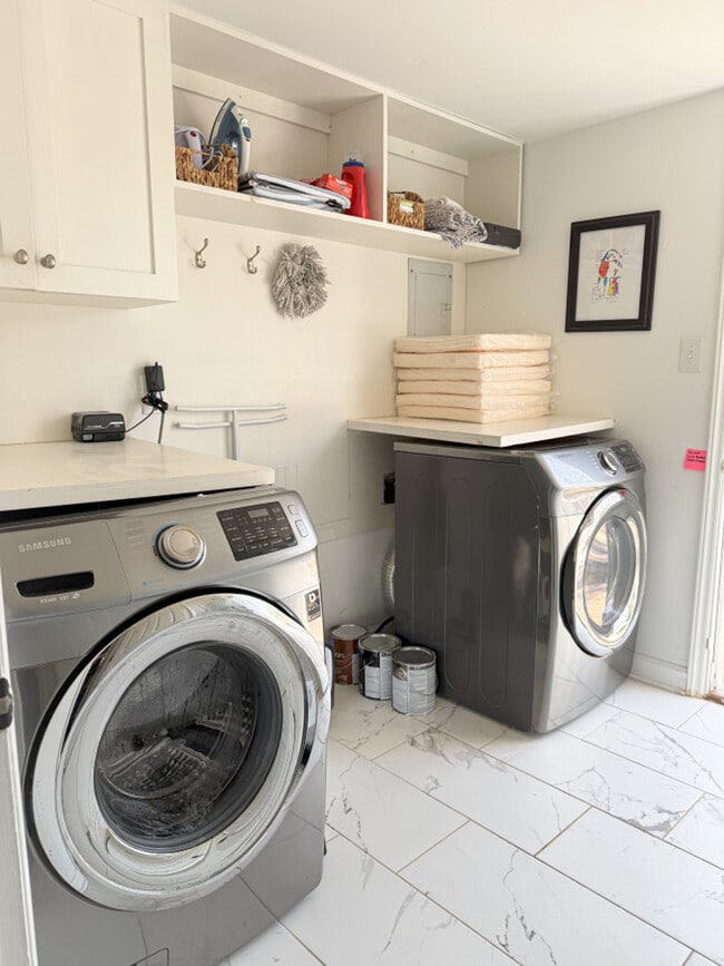 Building Photo - 7601 Bedfordshire Dr