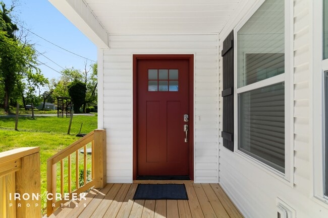 Building Photo - Bright and Modern: Brand New Three-Bedroom...