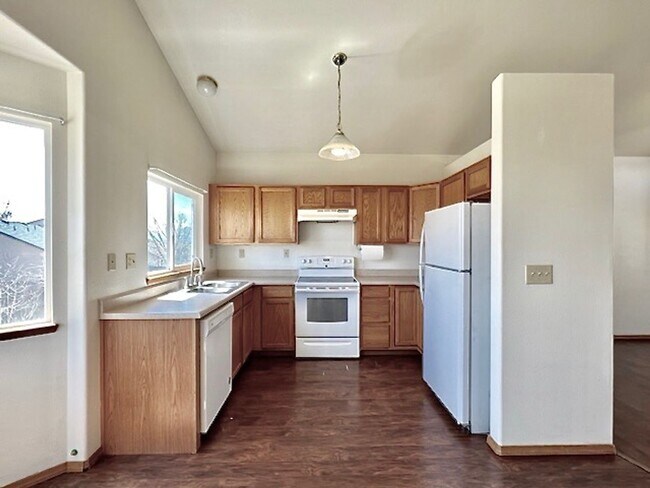 Building Photo - 4 Bedroom Home in Pronghorn Glen with Mountain Views