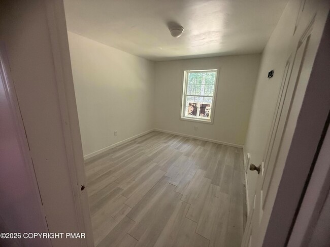 Building Photo - 2186 Spring Dr