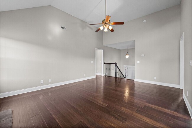 Building Photo - Pet Friendly Four Bedroom with Basement!