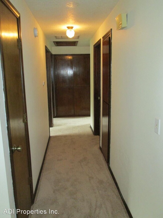 Building Photo - 3 br, 2 bath House - 17640 SW Wright St.