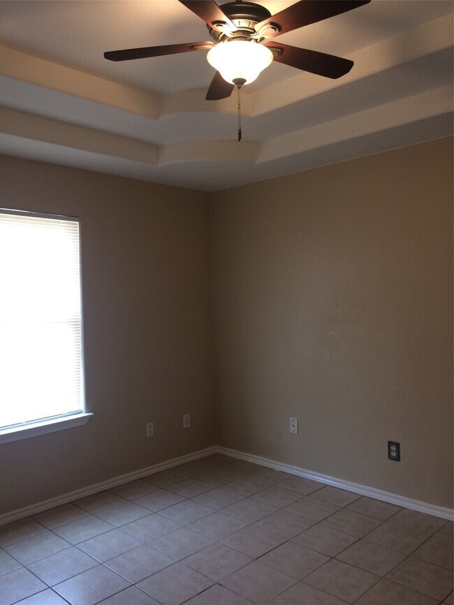 Building Photo - 18830 Reynolds Park Dr