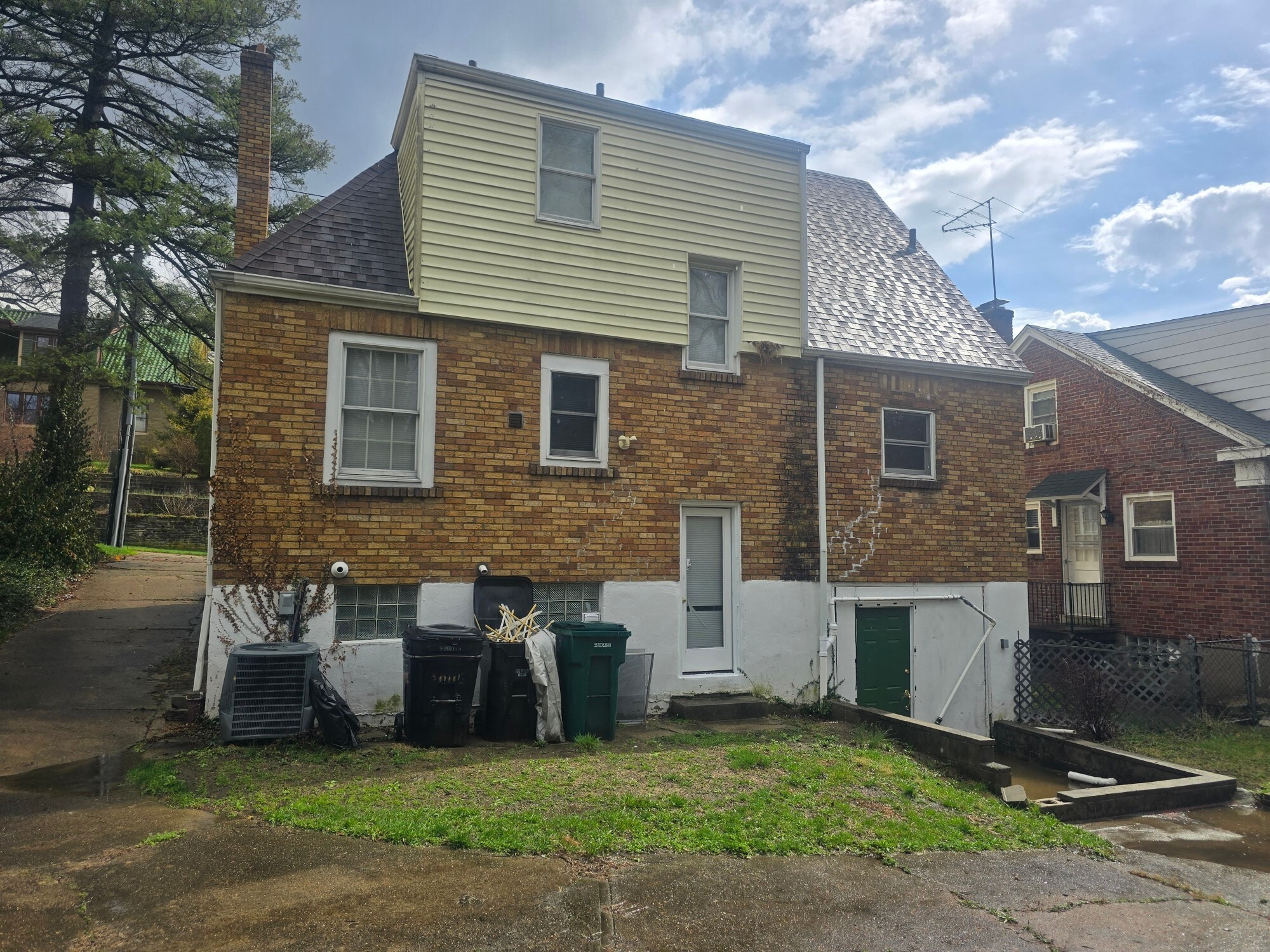 Building Photo - 4426 Schulte Dr